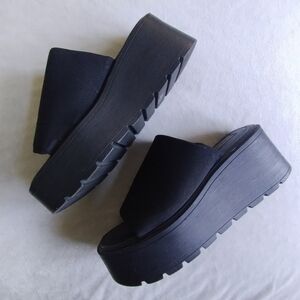 Steve Madden Size 10 Black Slinky Platform Slides